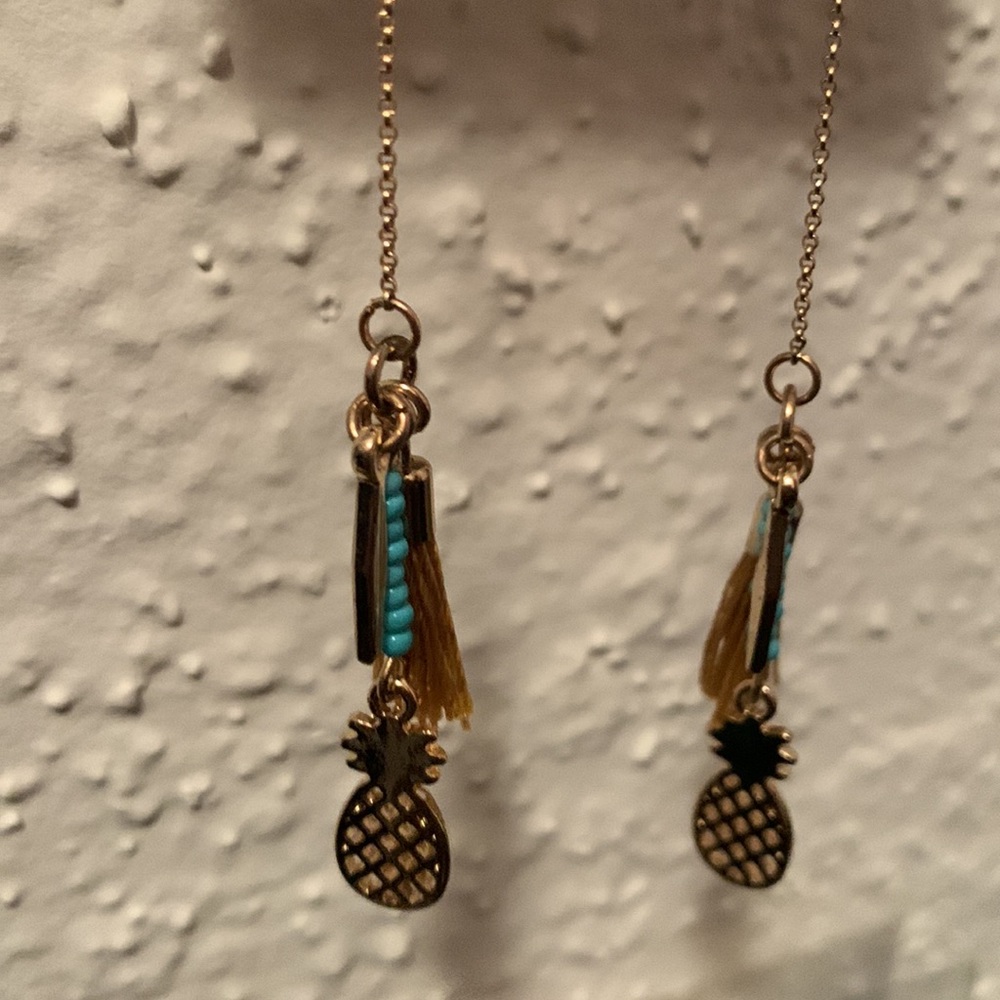 BCBGeneration Threader Earrings - Picture 4 of 7